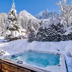 Chalet Black Stone *