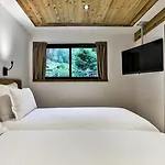 Black Stone 木屋 霞慕尼